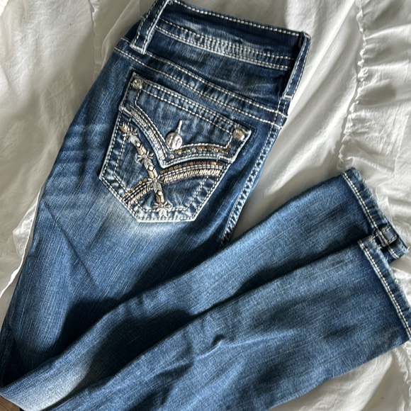 Miss Me Mid-rise Skinny Jeans - Picture 5 of 7